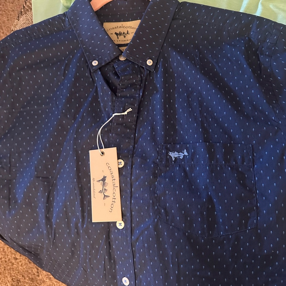 NWT Men’s Coastal Cotton Short Sleeve Button Up $84
